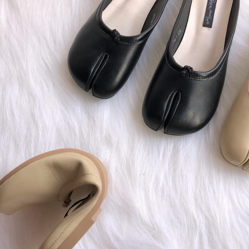 Platte ballerina's tabi loafers