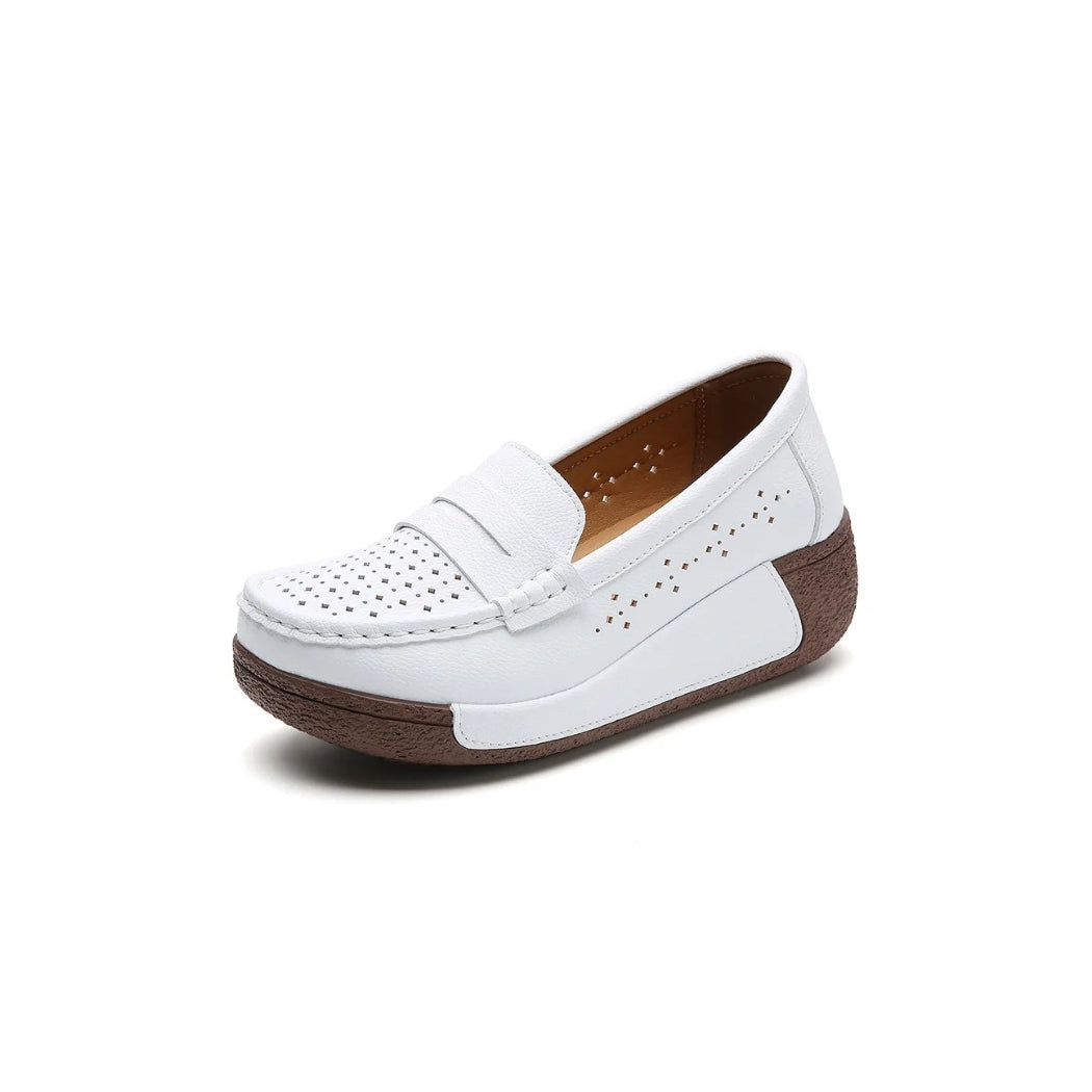 Geperforeerde loafers met sleehak van leer voor dames