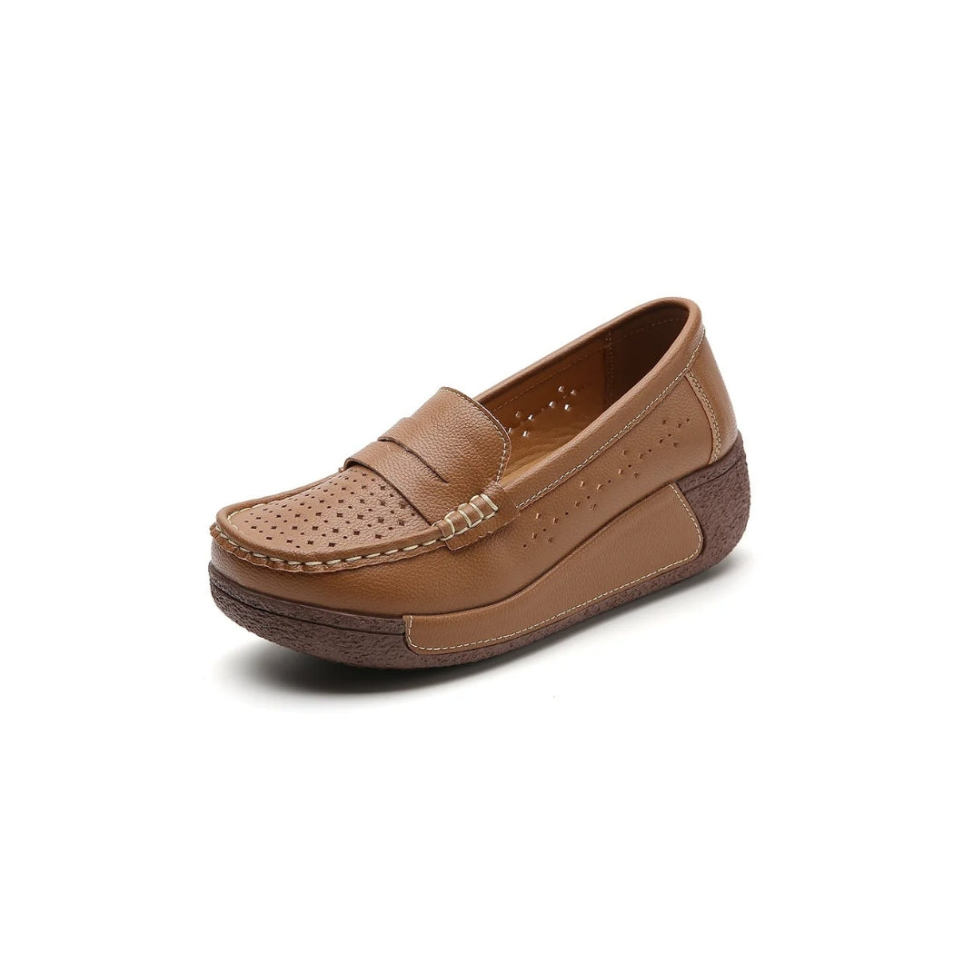 Geperforeerde loafers met sleehak van leer voor dames