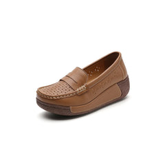 Geperforeerde loafers met sleehak van leer voor dames, Bruin