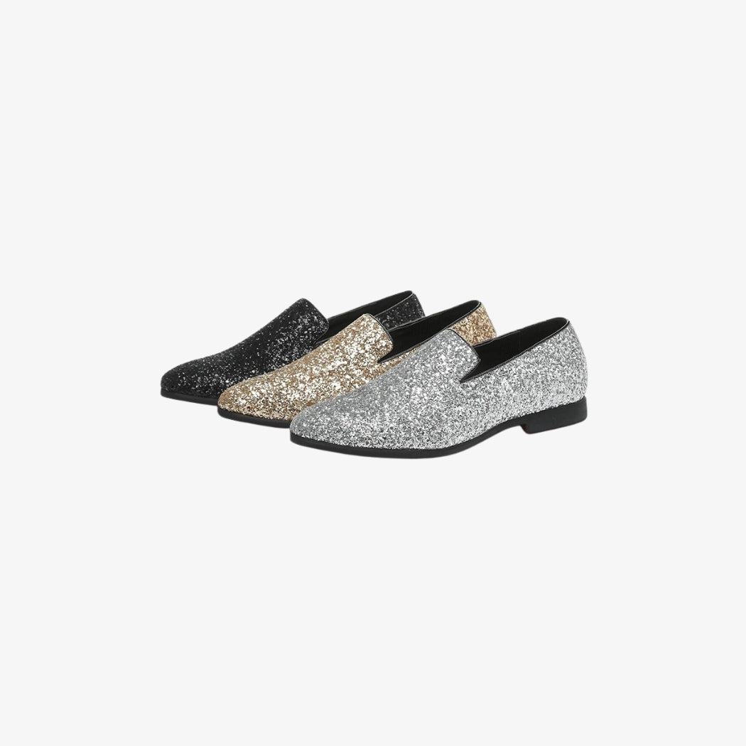 Bruiloft loafers voor heren, versierd met sprankelende glitters, verkrijgbaar in zwart, goud en zilver. Deze elegante en gedurfde schoenen geven een glamoureuze en feestelijke touch, perfect om een formele outfit bij speciale gelegenheden compleet te maken.