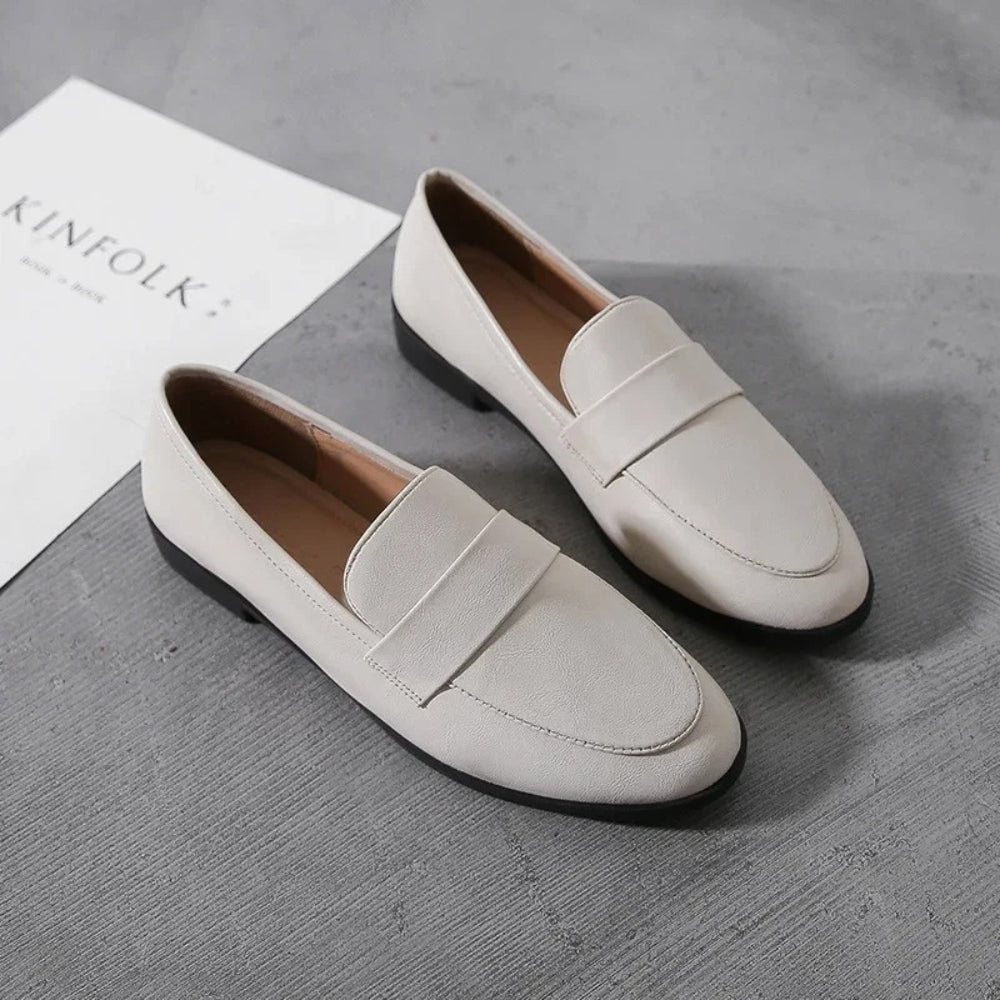 Minimalistische loafers voor dames van synthetisch leer