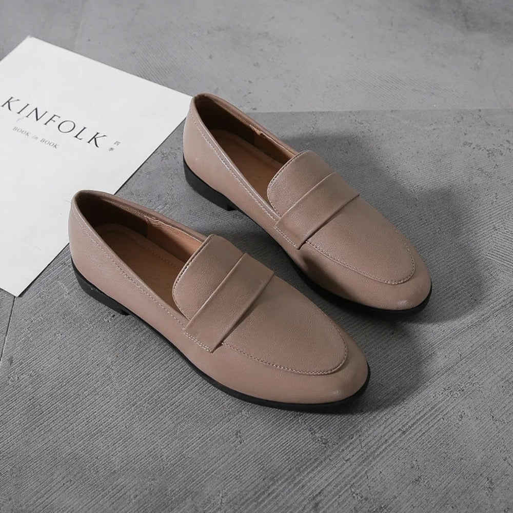 Minimalistische loafers voor dames van synthetisch leer
