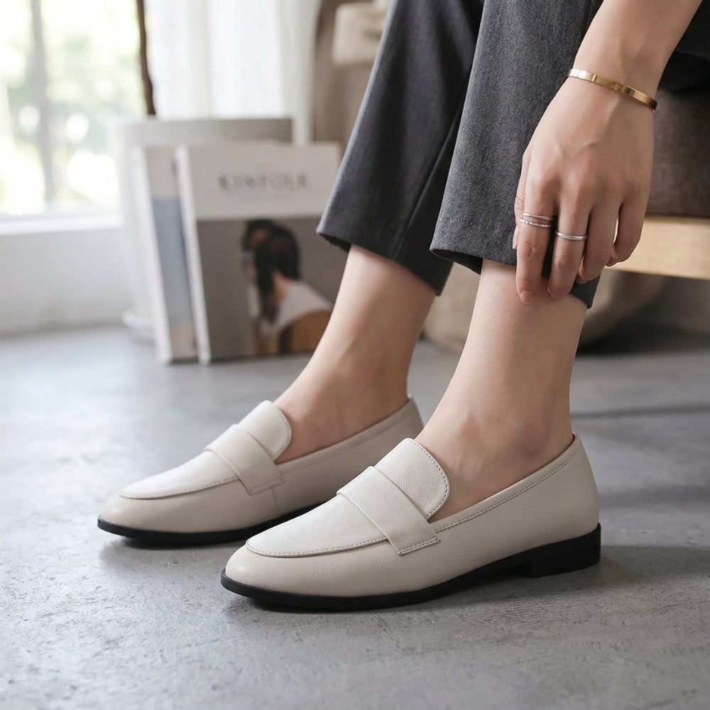 Minimalistische loafers voor dames van synthetisch leer