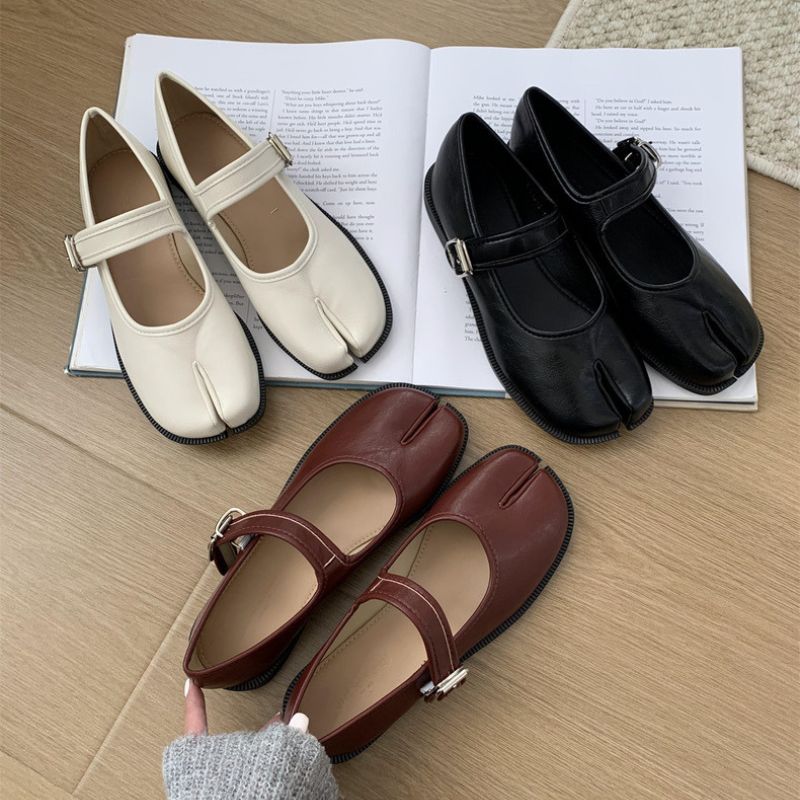 Mary Jane Ballerina's in Tabi-stijl