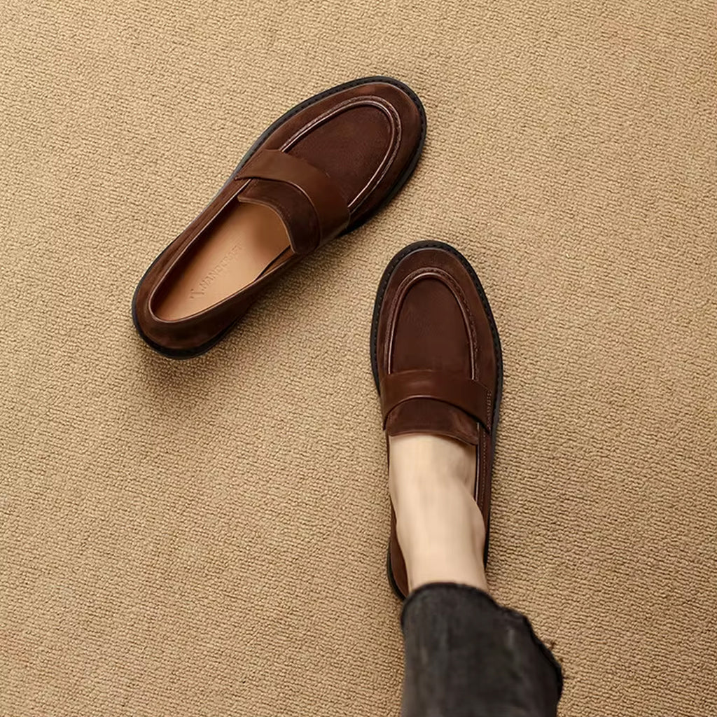 Klassieke suède loafer voor dames