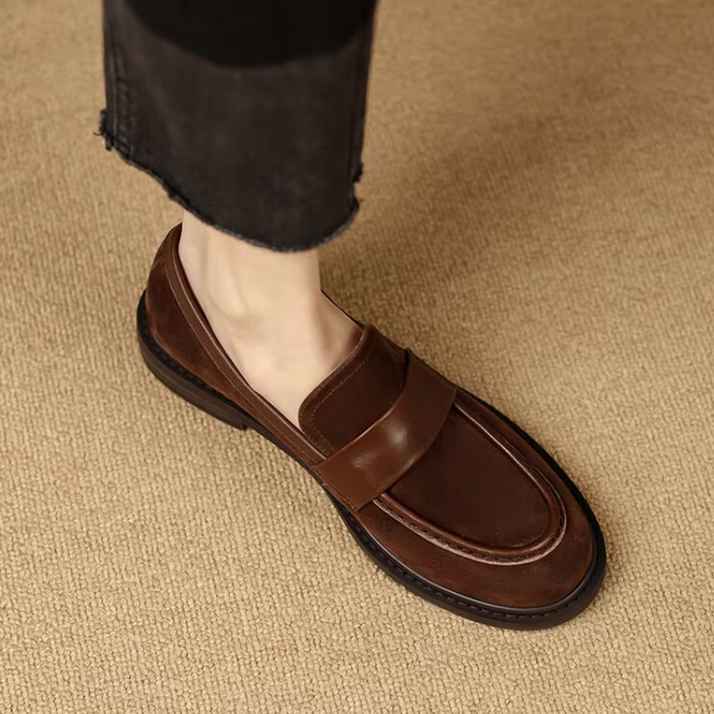 Klassieke suède loafer voor dames