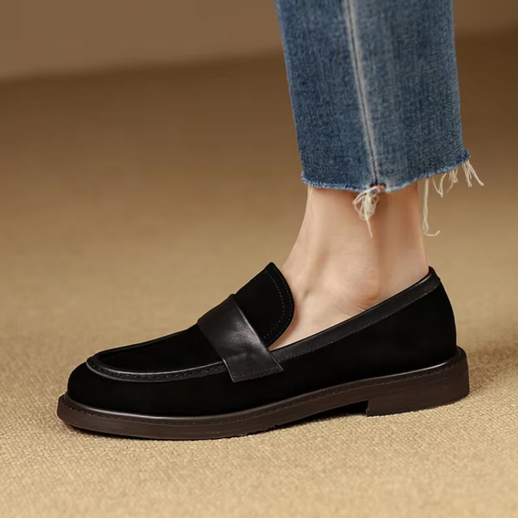 Klassieke suède loafer voor dames