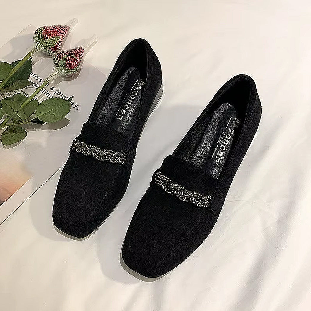 Elegante suède loafer met strass ketting