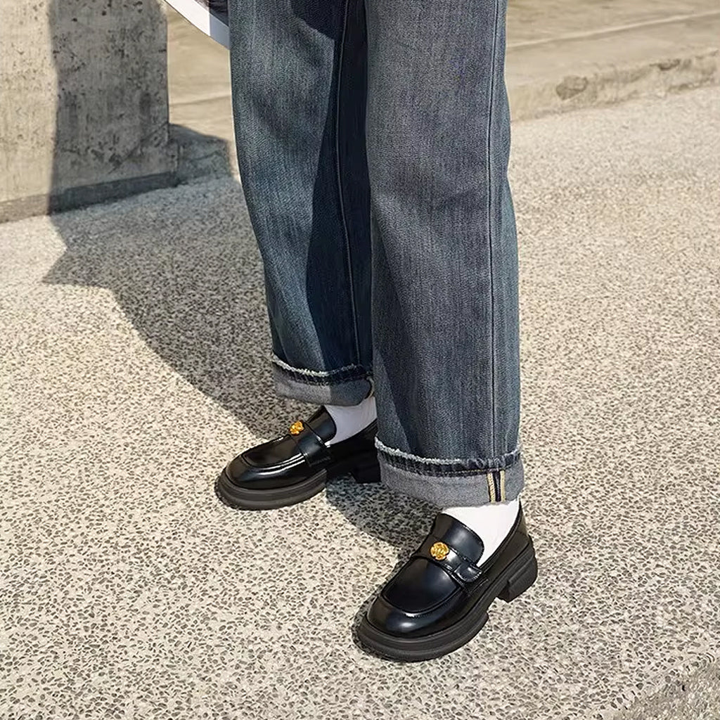 Platform loafer met bloemdetails