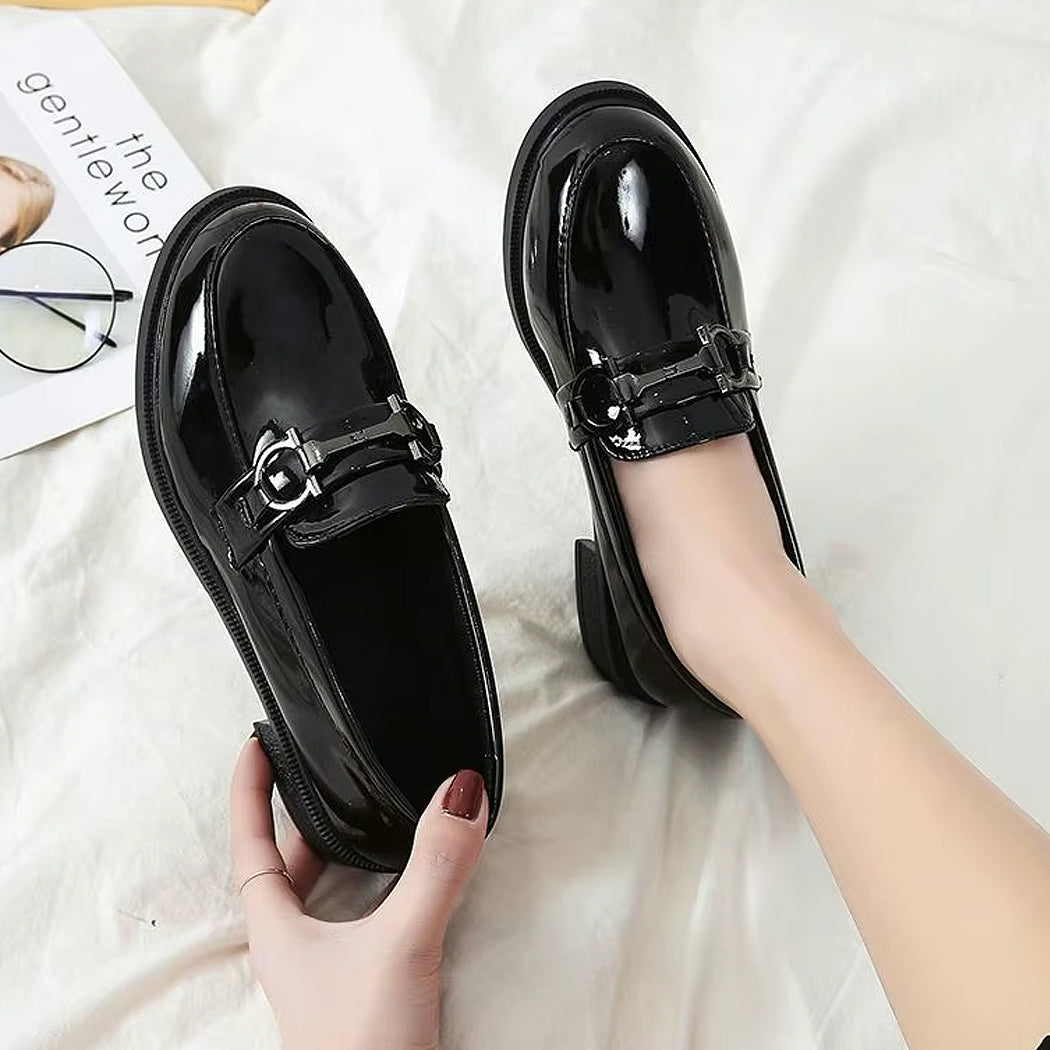 Gelakte loafer met metallic detail