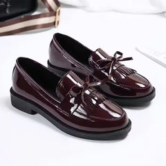 Gelakte loafer met franjes en strik, Rood