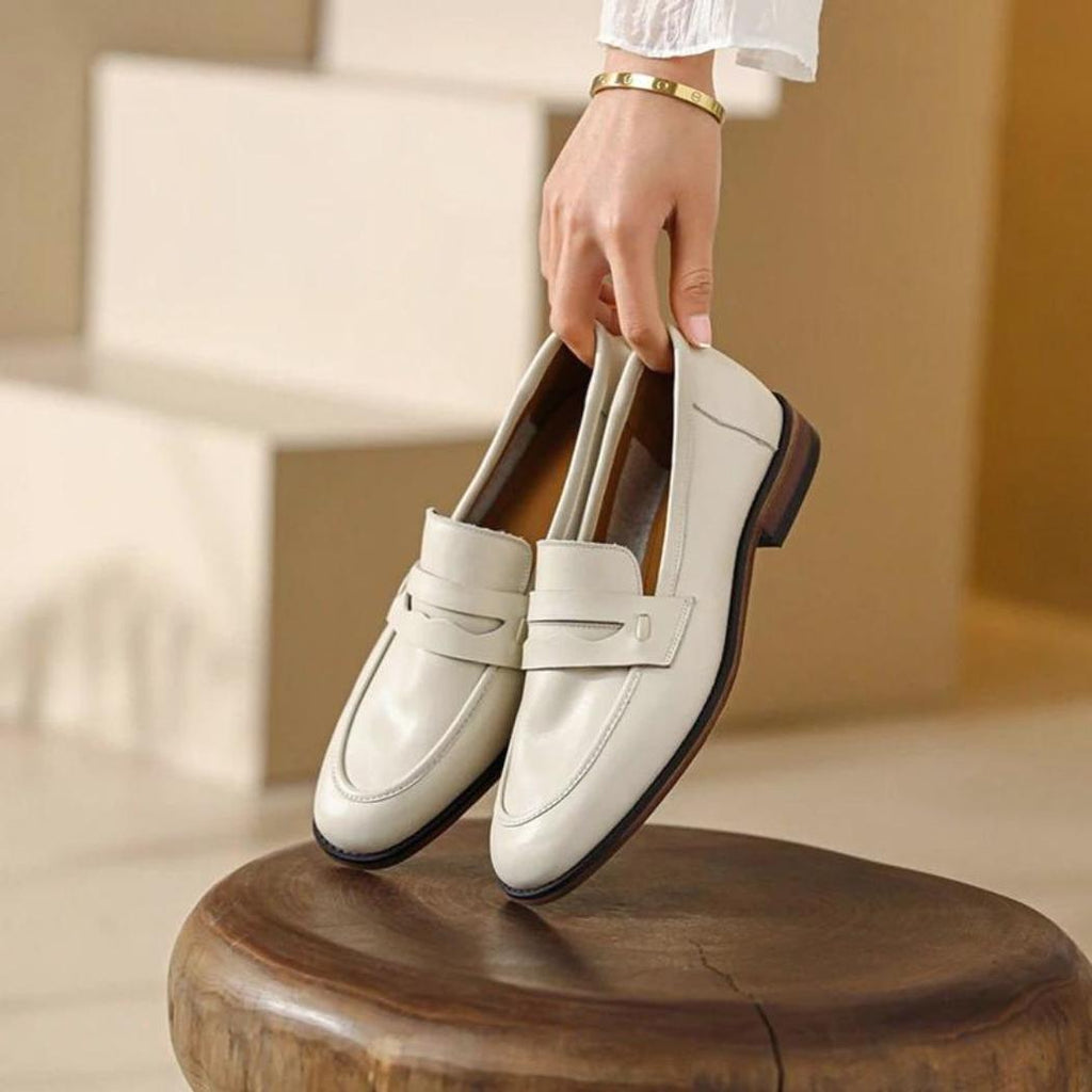 Beige loafers met bruine zool voor dames van echt leer