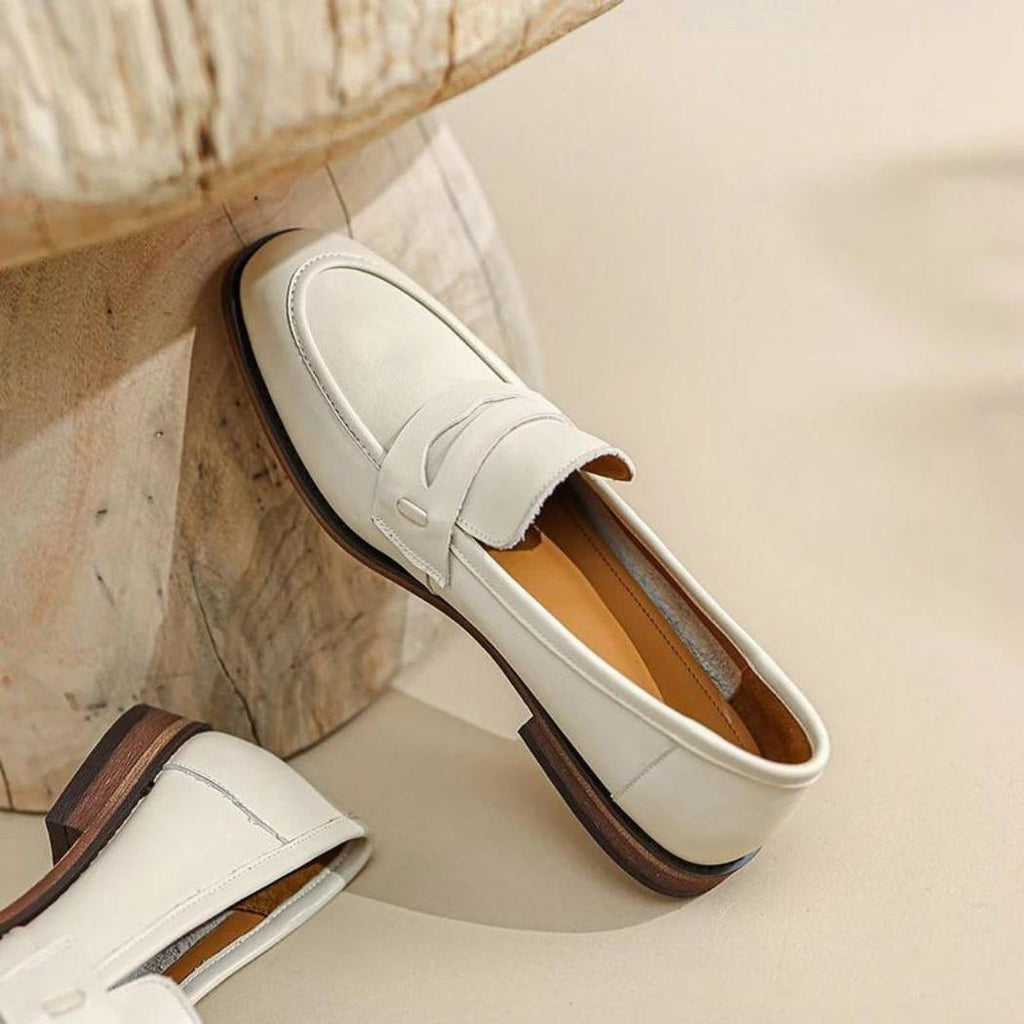 Beige loafers met bruine zool voor dames van echt leer