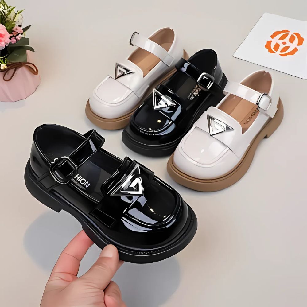 Glanzende loafers met riempje voor meisjes