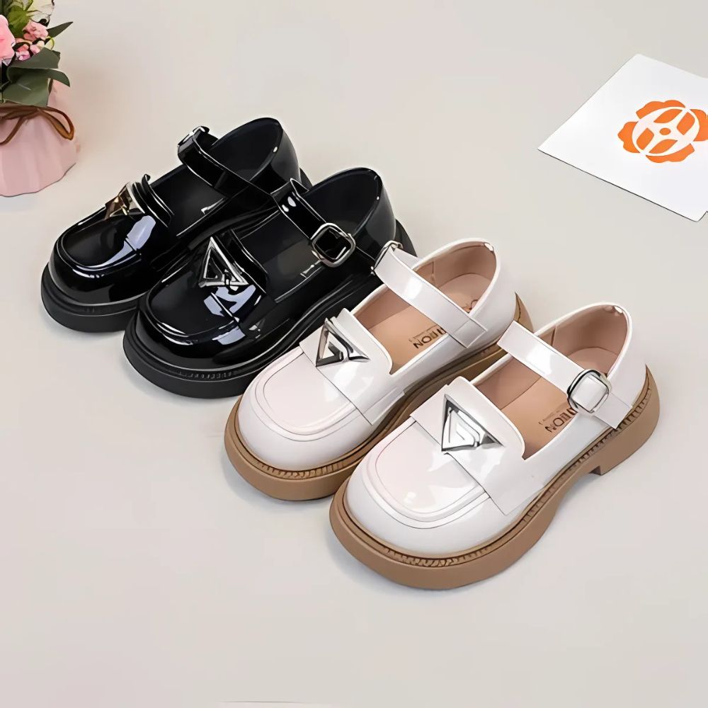 Glanzende loafers met riempje voor meisjes