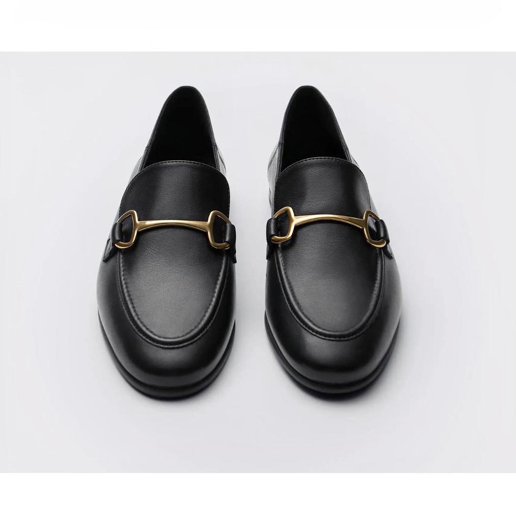 Dunne en lichte loafers in echt leer