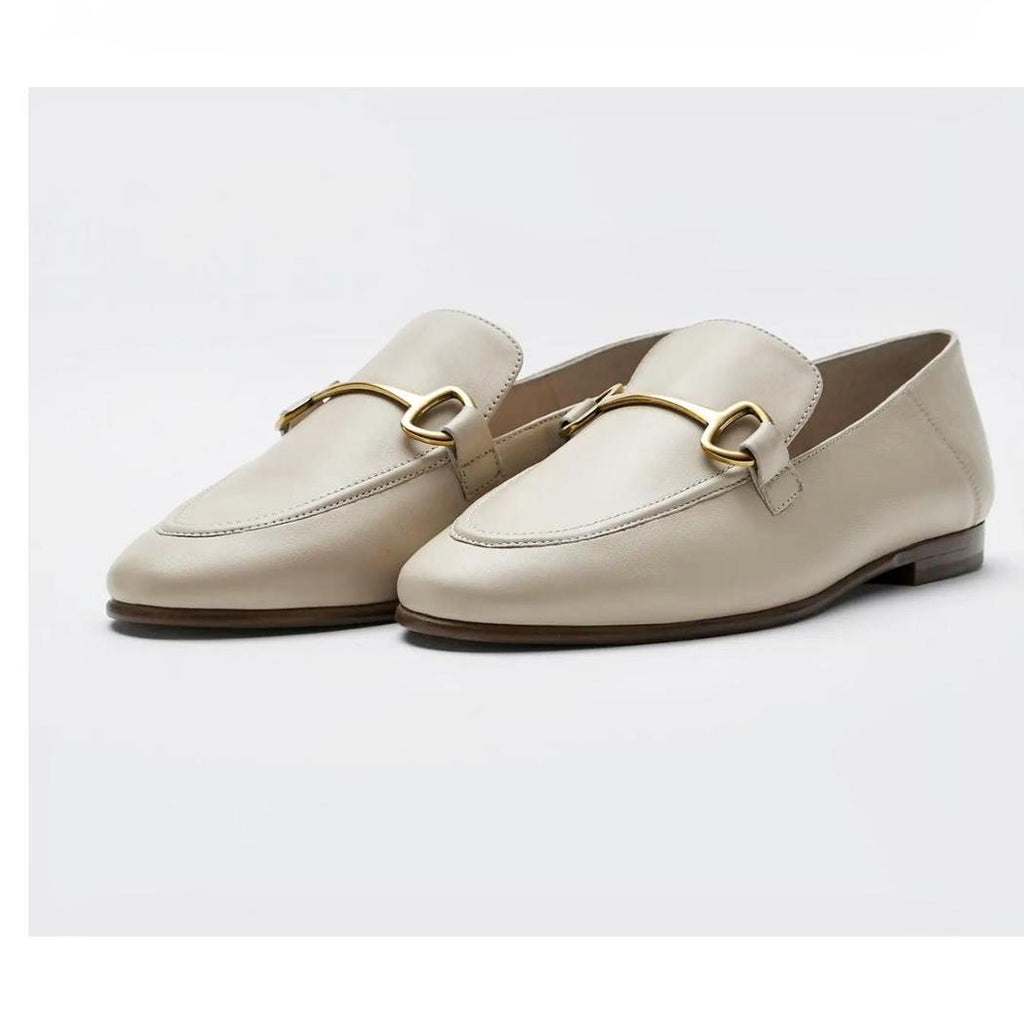 Dunne en lichte loafers in echt leer
