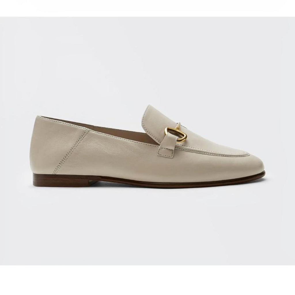 Dunne en lichte loafers in echt leer