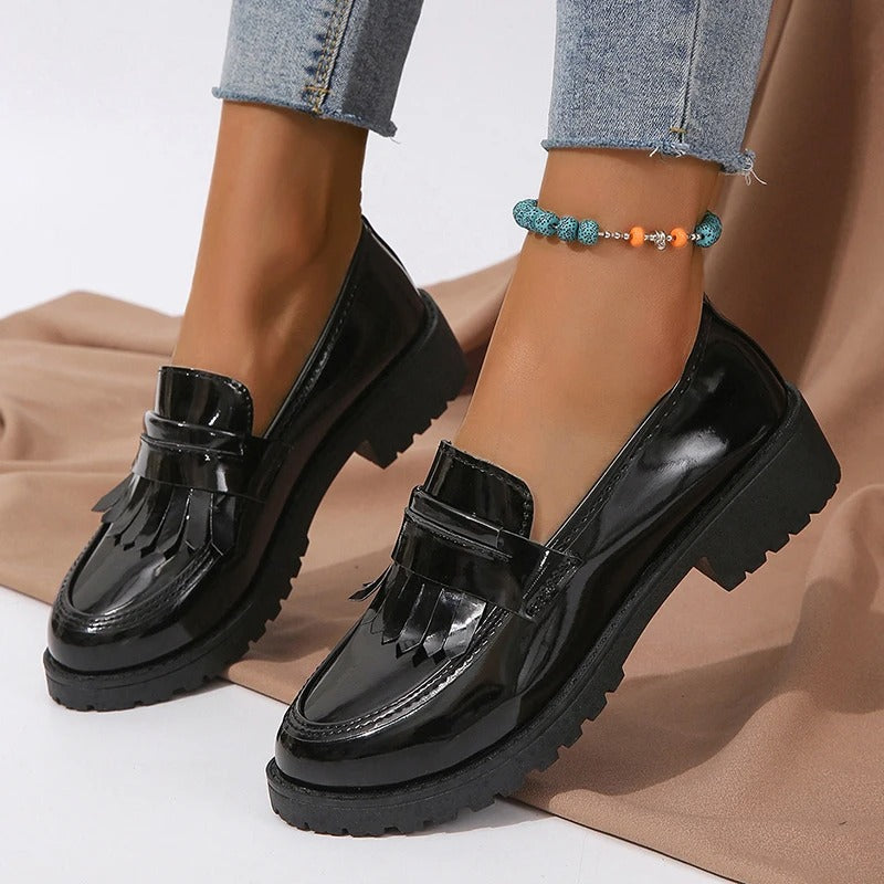 Gelakte loafers met franjes voor dames