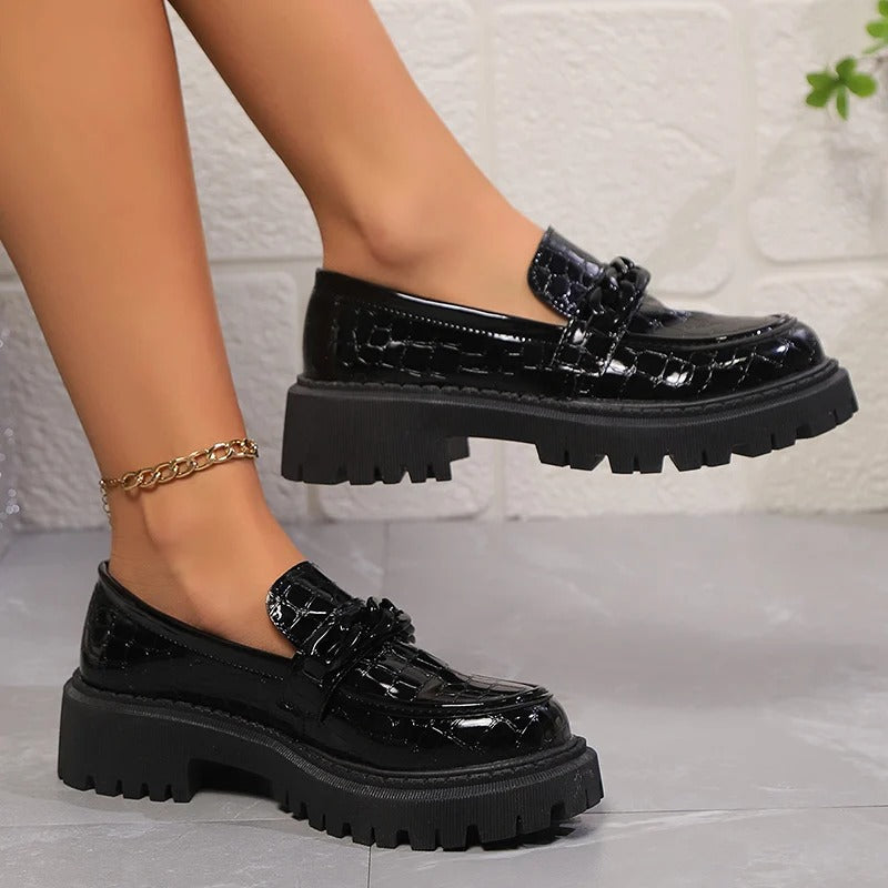 Zwarte lakleren loafers met croco-effect voor dames