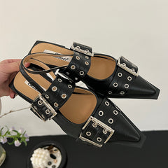 Loafer ballerina met spitse neus en gespjes, Zwart