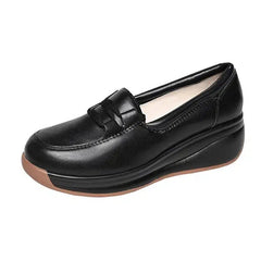 Ademende dames loafers met sleehak, Zwart