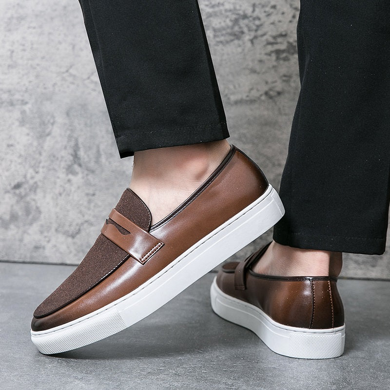 Zwarte bicolor heren mocassin met textuurinzet, zijaanzicht