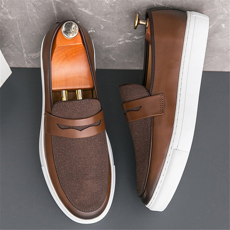 Zwarte bicolor mocassin met witte zool, voorkant
