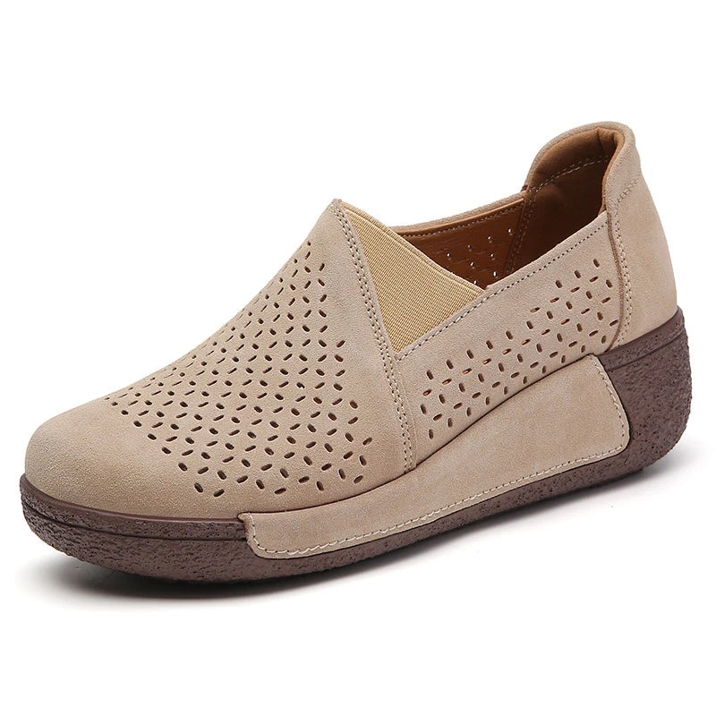 Comfortabele geperforeerde loafers met sleehak voor dames
