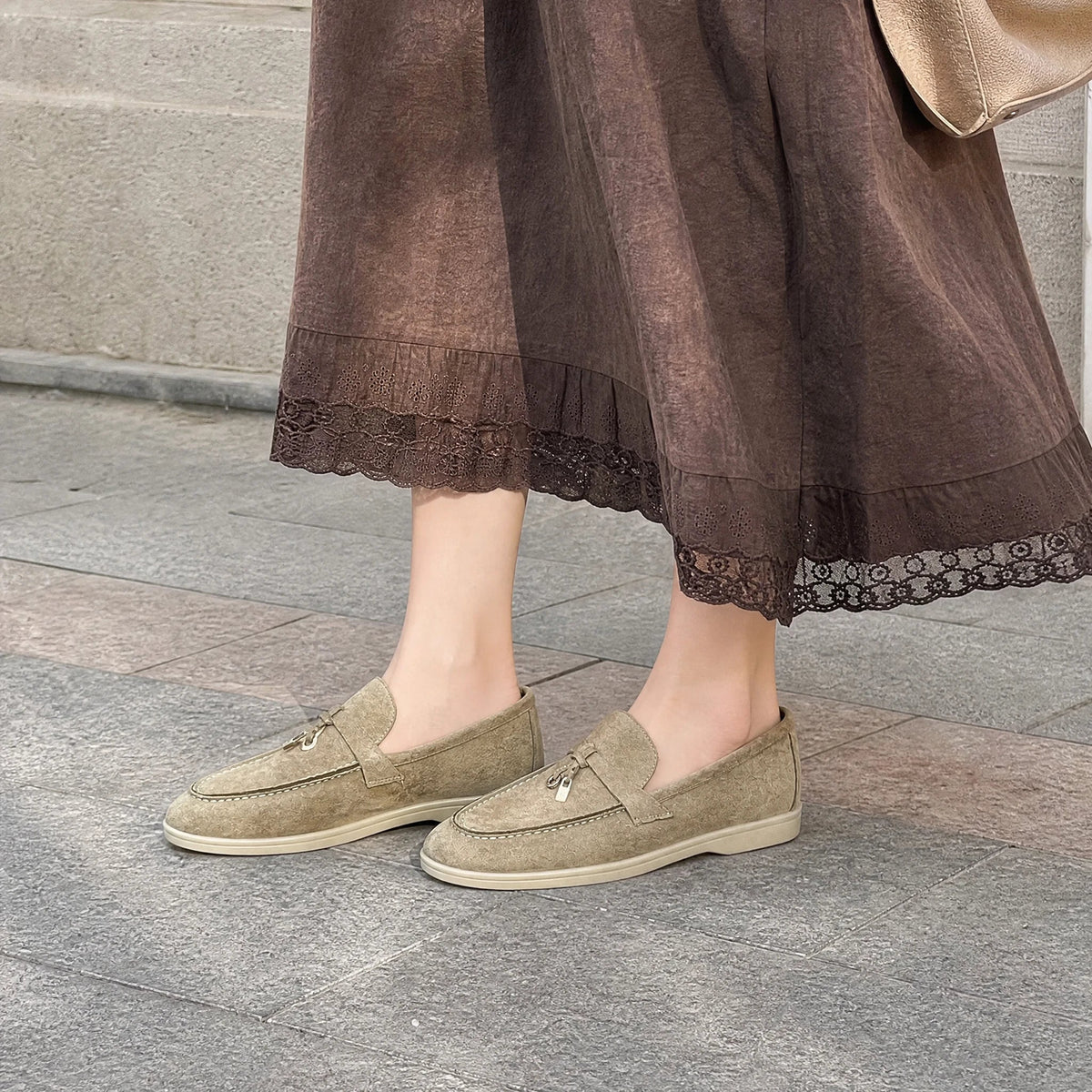 Dames loafers van kunstsuède met metalen kwastje - afbeelding 3