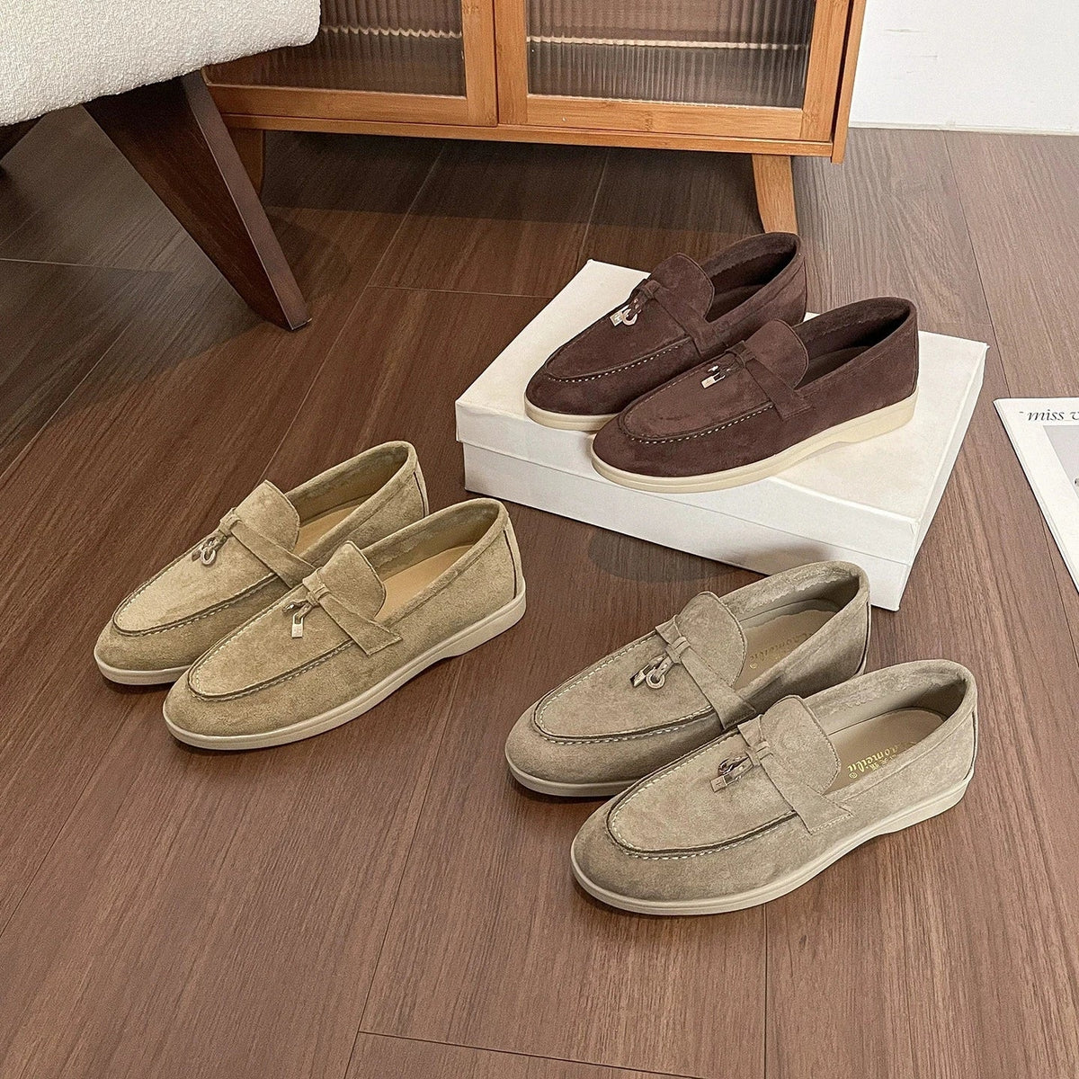 Dames loafers van kunstsuède met metalen kwastje - afbeelding 6