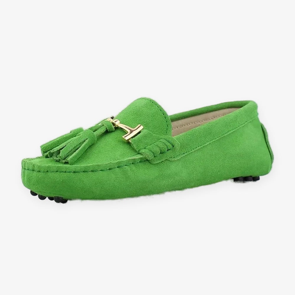 Leren damesloafer met kwast en gouden bit in roze, close-up