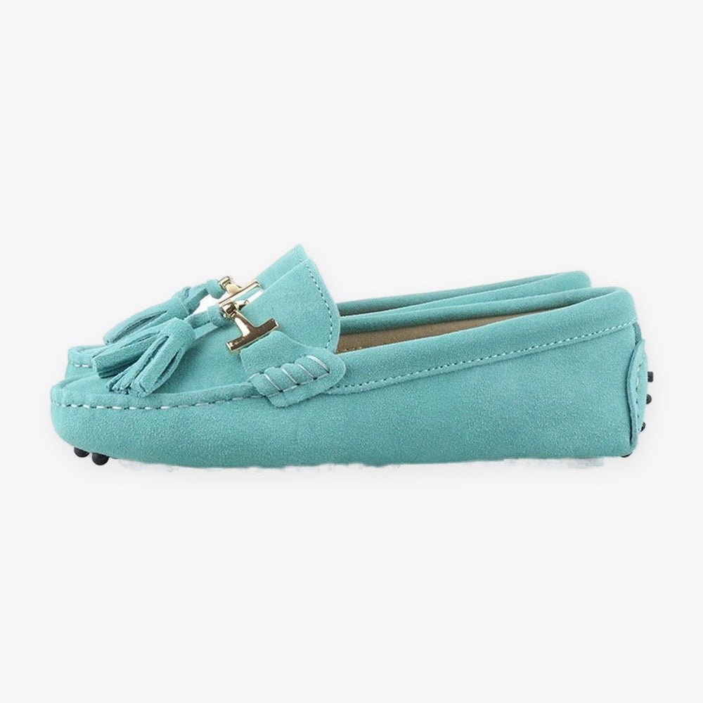 Leren damesloafer met kwast en gouden bit in paars, gedragen