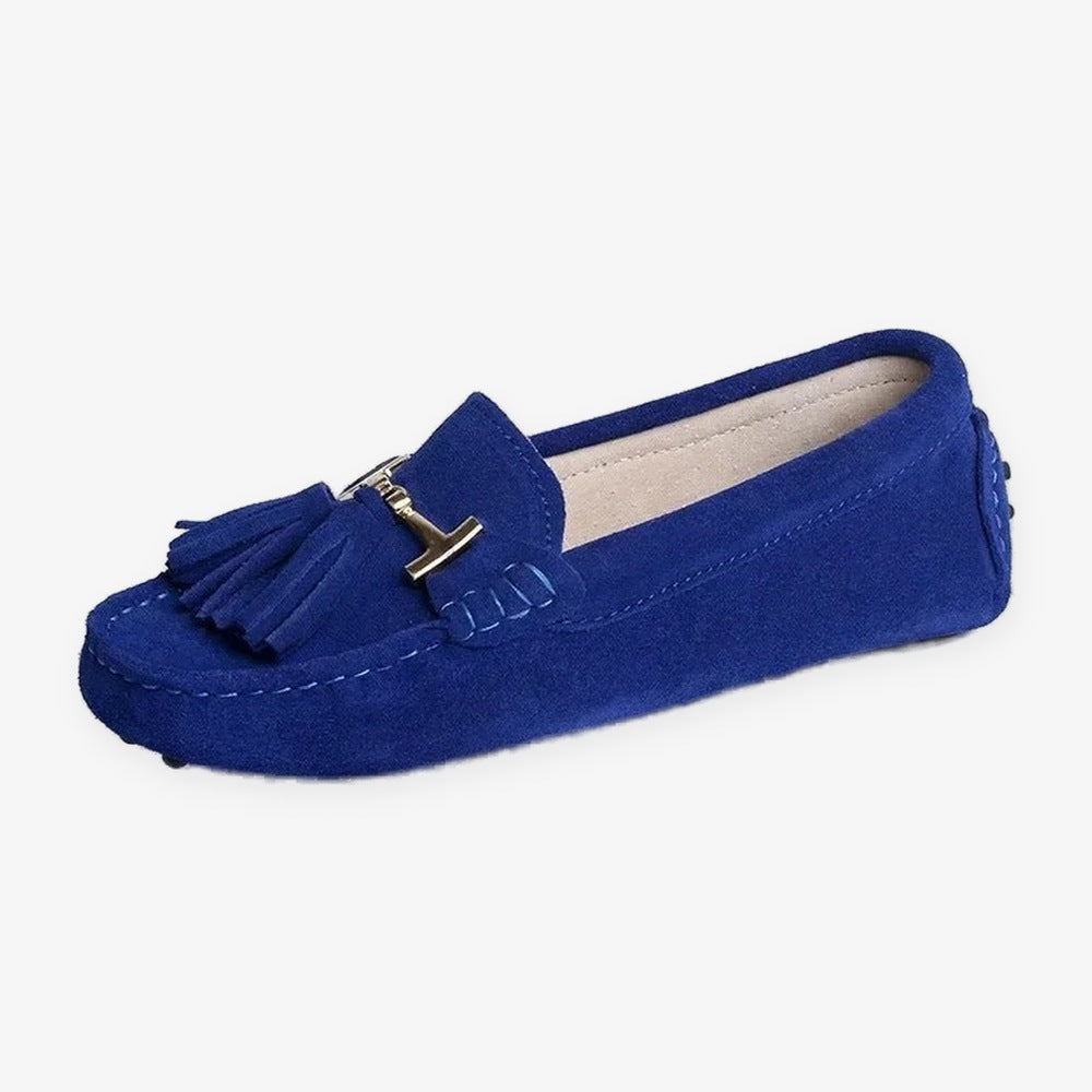 Damesloafer met kwastjes en gouden bit in bordeaux, detail van het materiaal