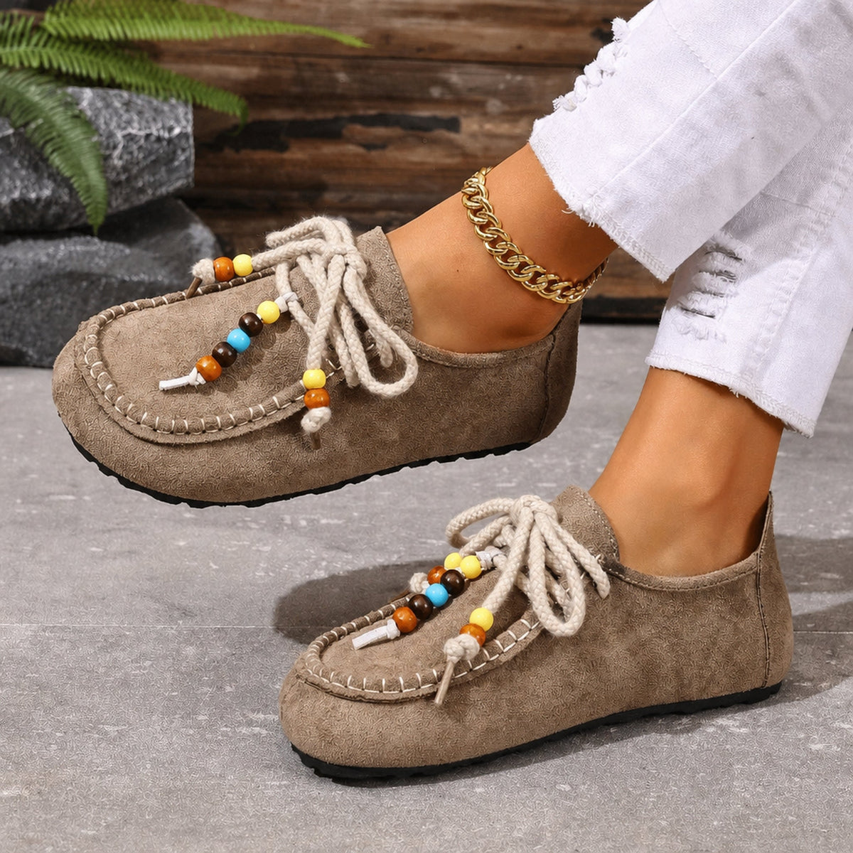 Dames loafers met kralen, veters en kleurrijke details