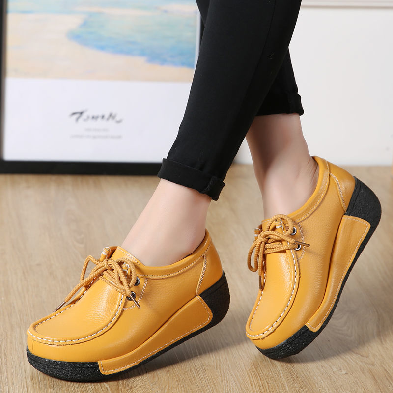 Dames loafers met sleehak en veters in bootschoenstijl