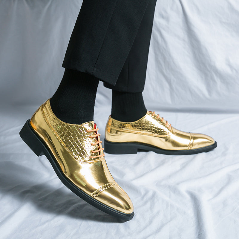 Elegante gouden loafers met slangendesign voor heren
