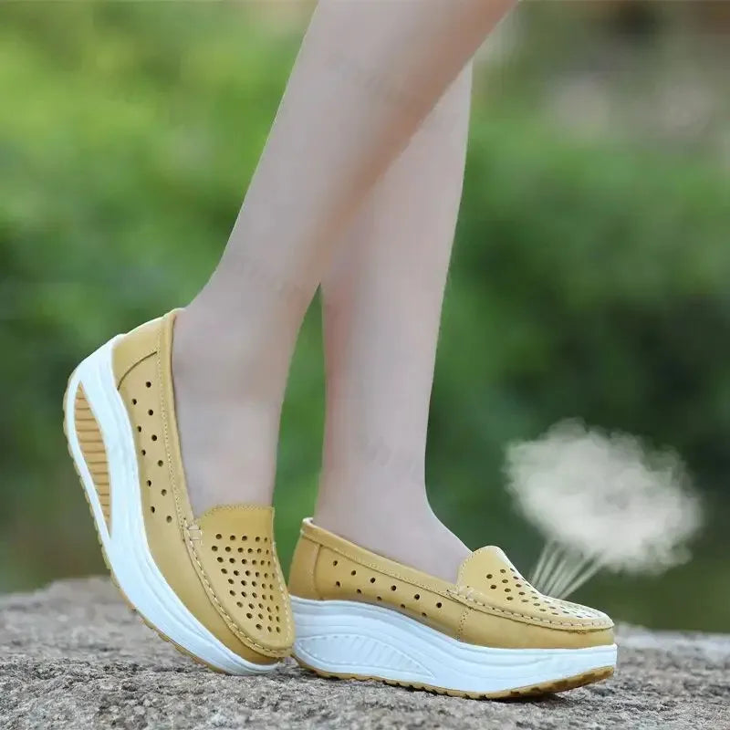 Geperforeerde plateauloafers met dikke zool - afbeelding 6