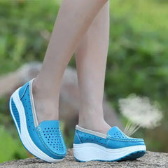Geperforeerde plateauloafers met dikke zool, Blauw