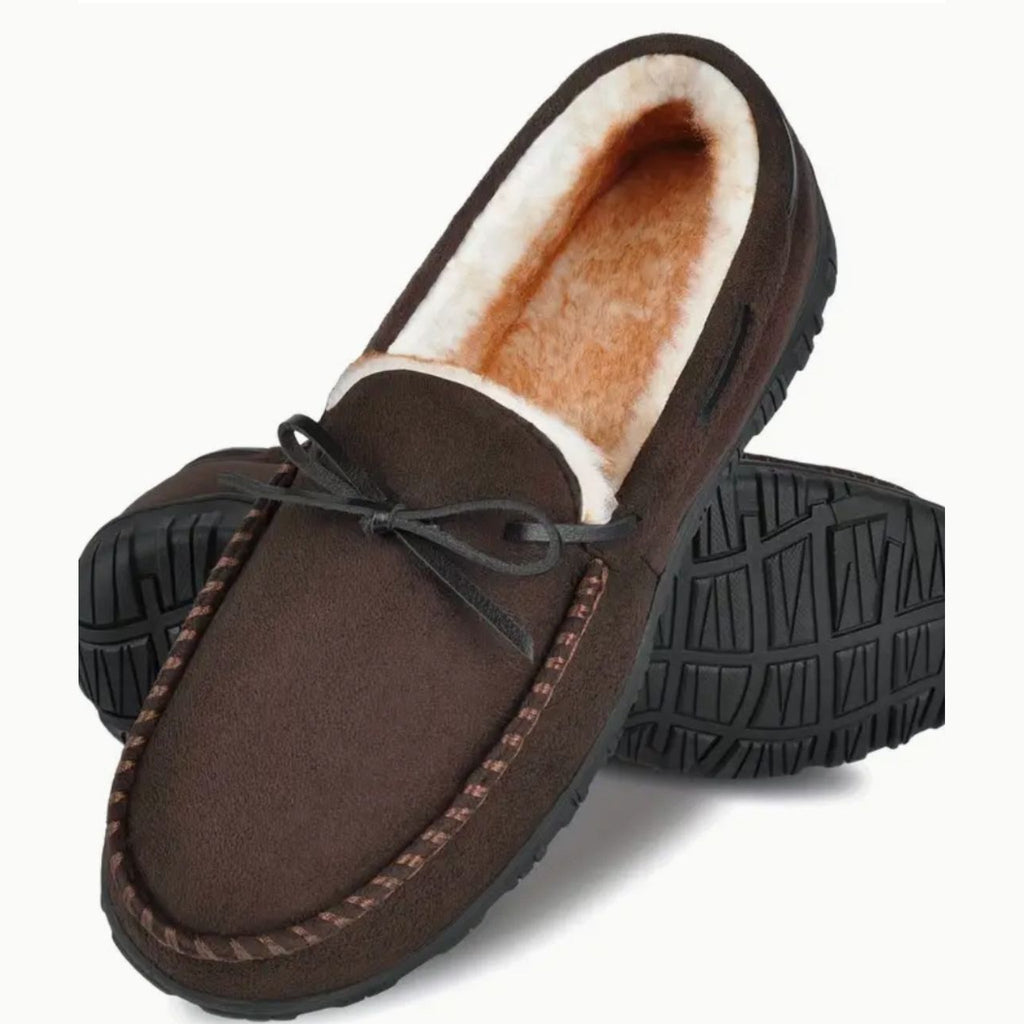 Gevoerde heren mocassins gedragen