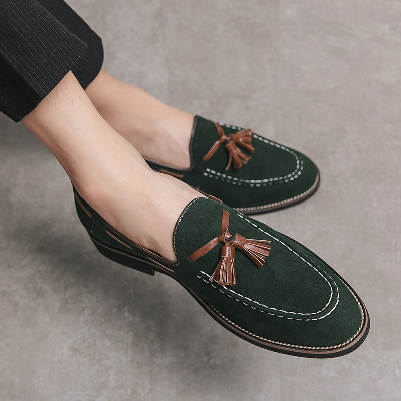 Groene suède loafers met kwastjes voor heren