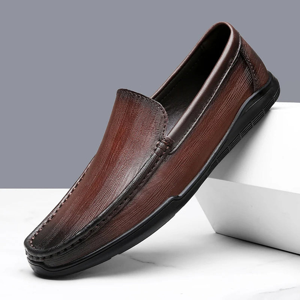 Paar herenloafers in zwart