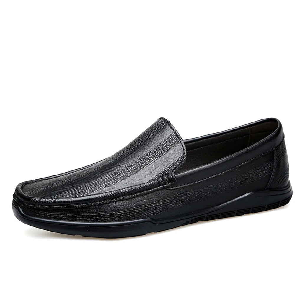 Paar herenloafers in bruin