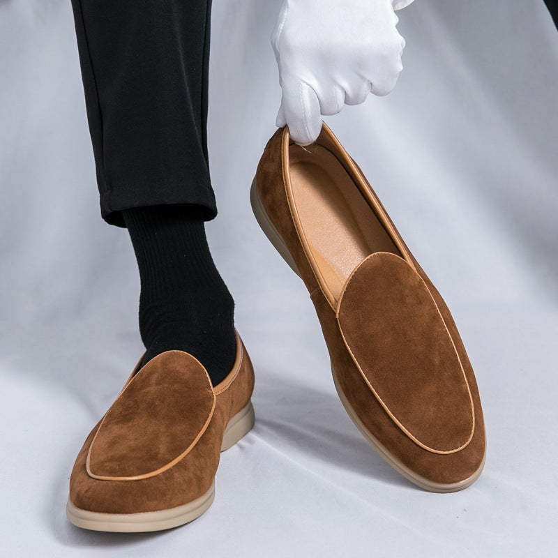 Heren loafer in imitatiesuède in beige, close-up