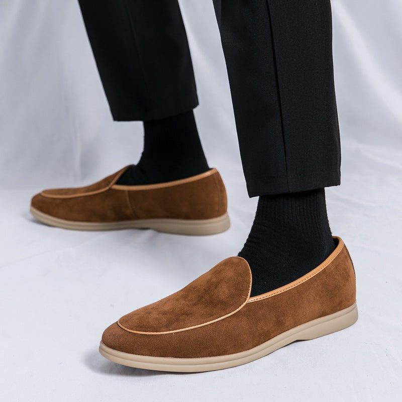 Heren loafer in imitatiesuède in camel, in de omgeving