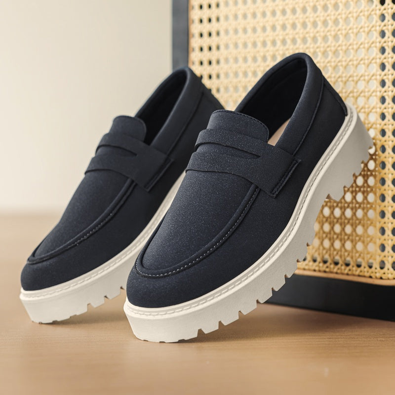 Marineblauwe heren mocassin met profielzool, binnenkant