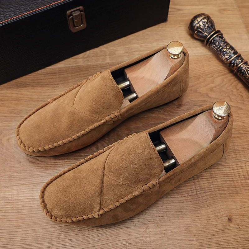 Zwarte heren mocassin in suède-look met zichtbare naden, zijaanzicht