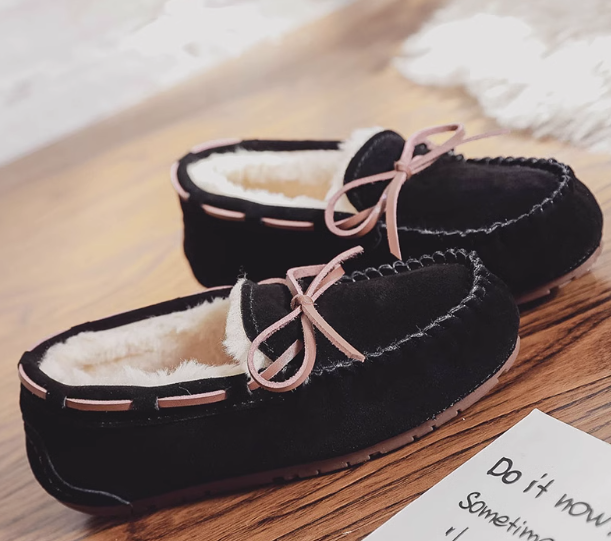 Gevoerde suède loafers