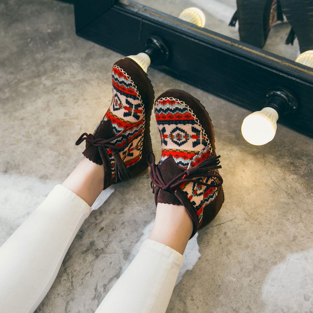 Indiaanse loafers met etnische prints